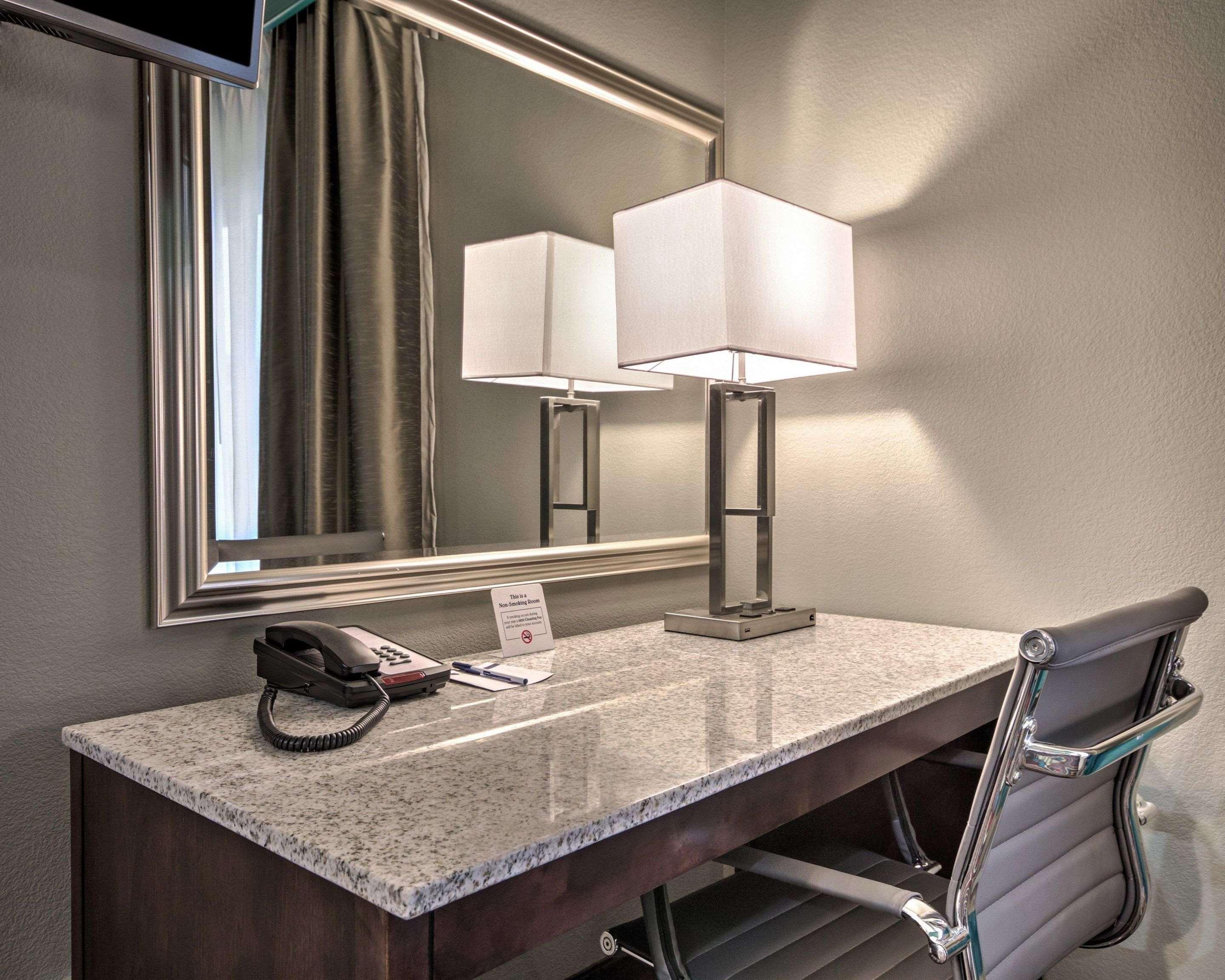 Mainstay Suites Хоббс Экстерьер фото